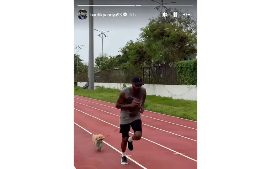 Hardik Pandya runs with his pet dog [Source: @hardikpandya93/X.com]