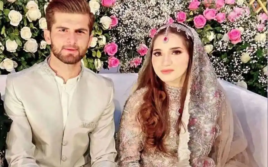 Shaheen Afridi with his wife Ansha Afridi (X.com/@_currentpak)