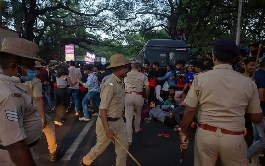 RCB has approached the Karnataka HC [Source: @WorshipDhoni/X]