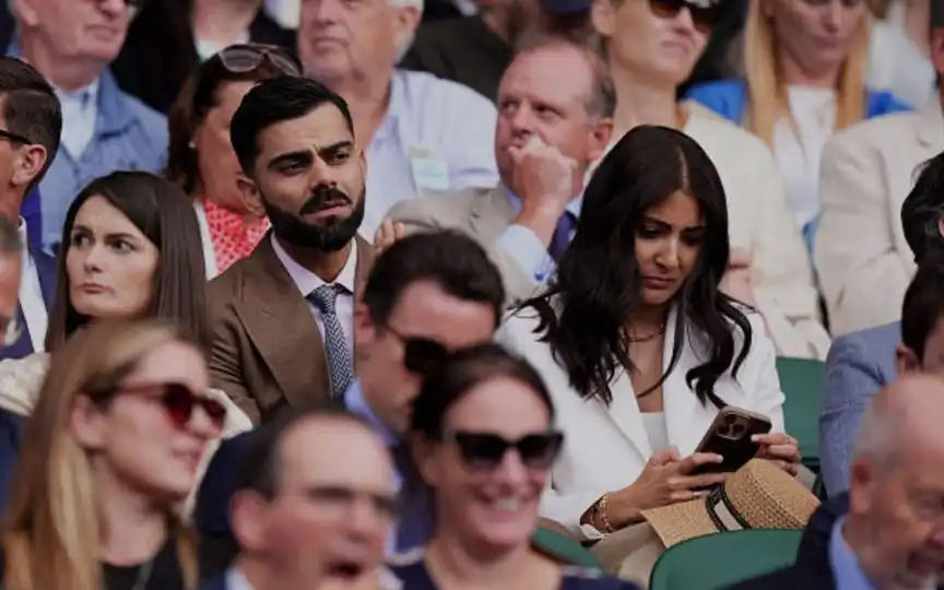 Virat Kohli and Anushka Sharma (Source:@ViratFanTeam,x.com)