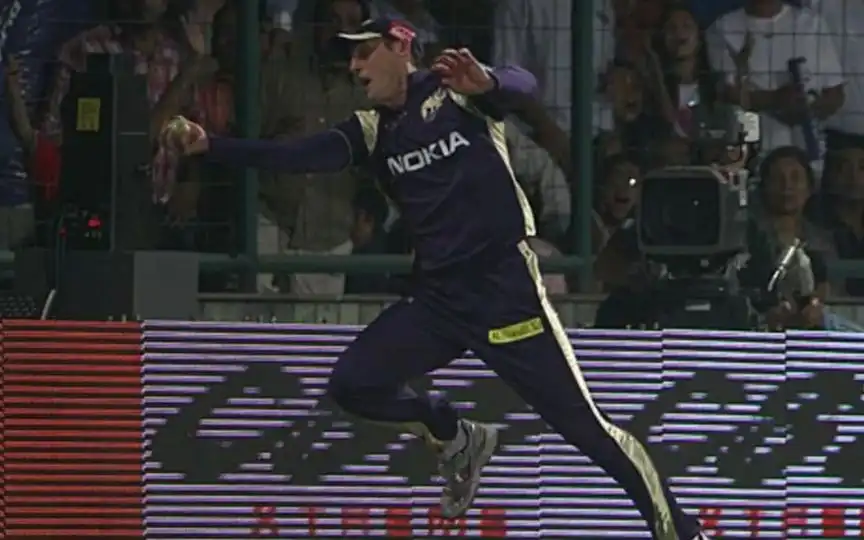 David Hussey grabbed a stunner back in 2010 [Source: @CricCrazyJohns/X.com]