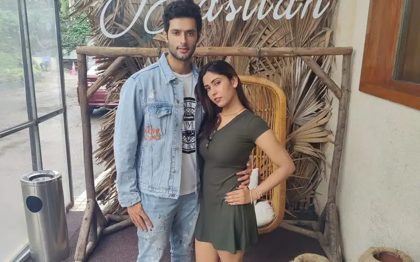 Shivam Dube with wife Anjum Khan [Source: @IamShivamDube/X.com]