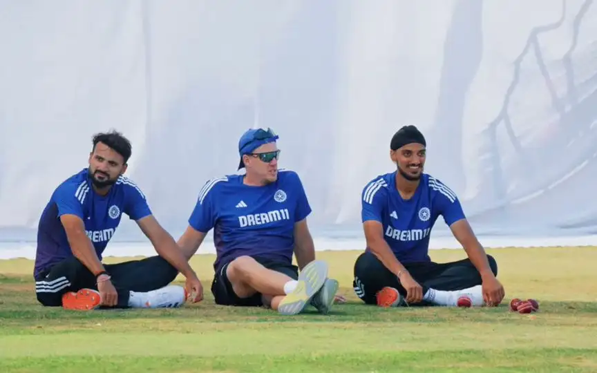 Arshdeep Singh and Akash Deep - (Source : @Johns/X.com)