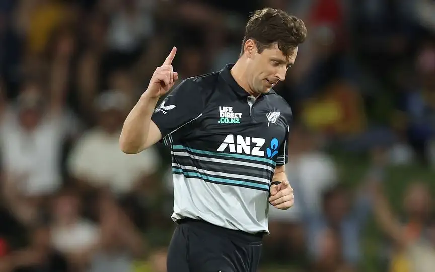 Matt Henry [Source: @SomersetCCC/X.com]