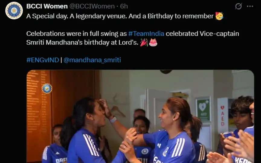 Harmanpreet celebrating with Smriti [Source: @BCCIWomen/X.com]