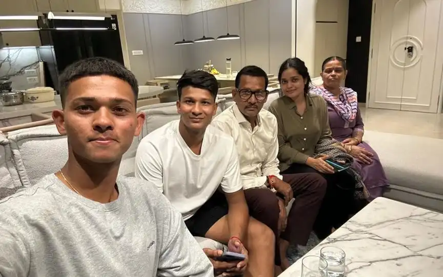 Yashasvi Jaiswal bought a new house in Mumbai in 2023 (Instagram.com/yashasvijaiswal28)