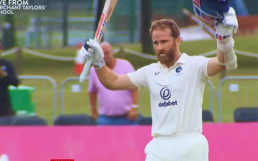 Kane Williamson Smashes Ton On Middlesex Debut (Source: @Jay_Cricket12/x.com)