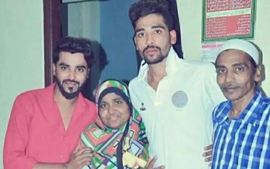Md. Siraj during his early cricket career (X.com/@Shariqnawazkha4)