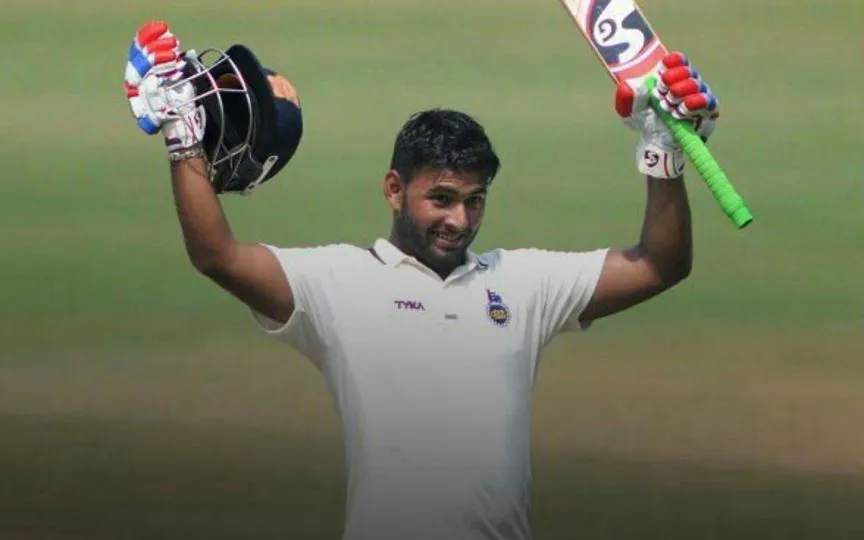 Rishabh Pant playing for Delhi in the domestic circuit (X.com/@CricketTalkies)