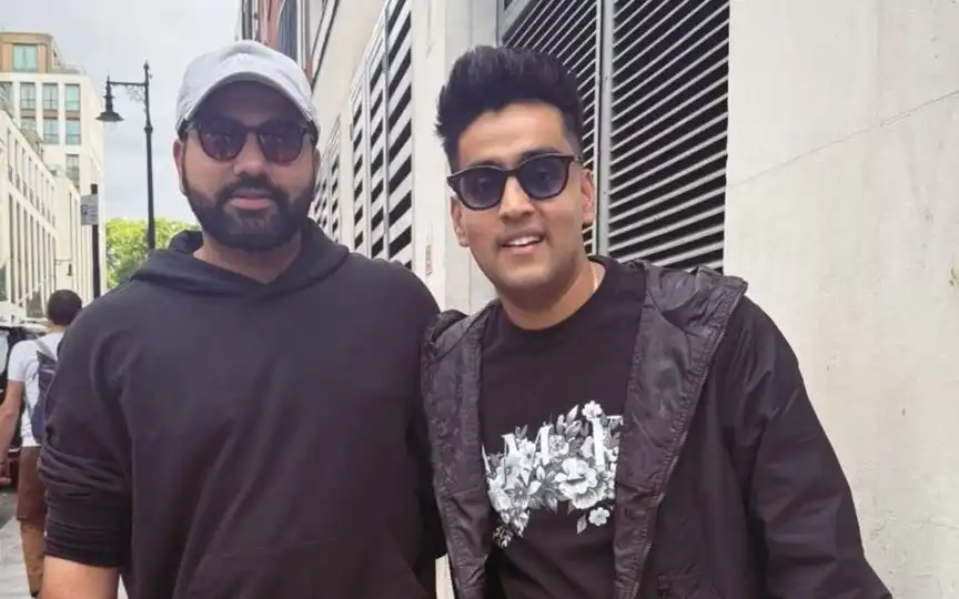 Rohit Sharma with influencer Raghav [Source: @mufaddal_vohra/X.com]