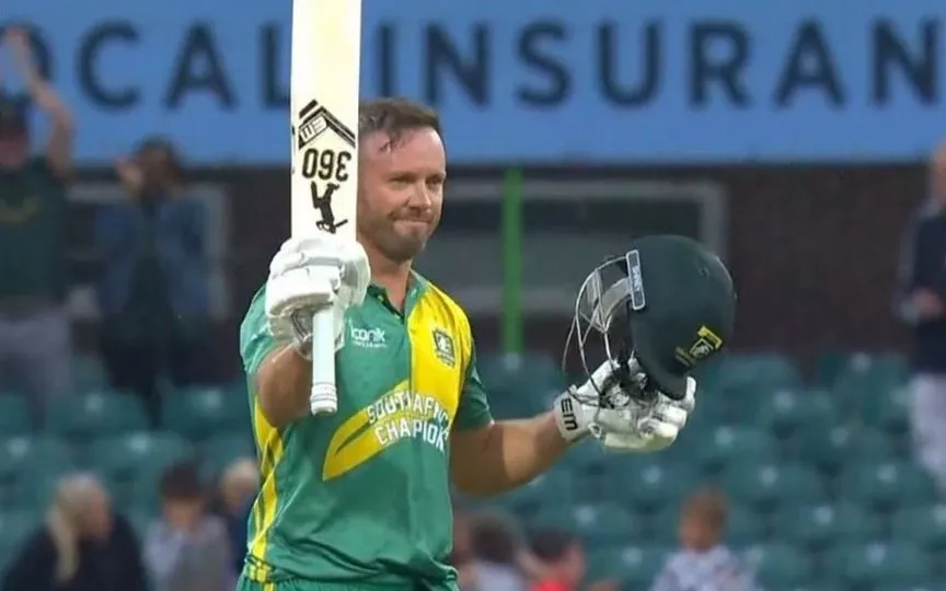 AB De Villiers celebrating his century [Source: @CricCrazyJohns/x]