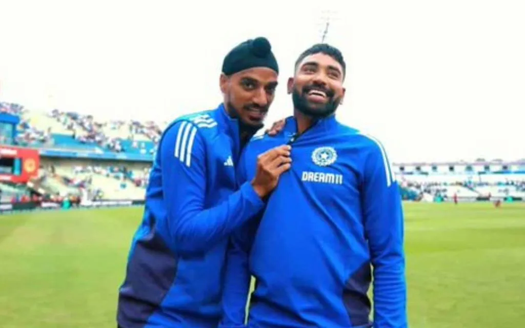 Mohammed Siraj and Arshdeep Singh [Source: @BCCI/x]