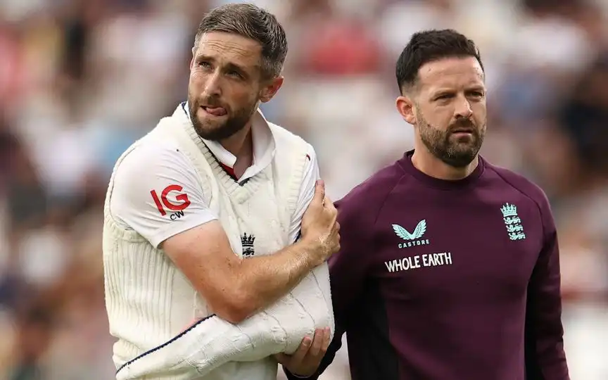 Chris Woakes To Risk Career For Ashes; Ditches Surgery After Bravery With Broken Shoulder