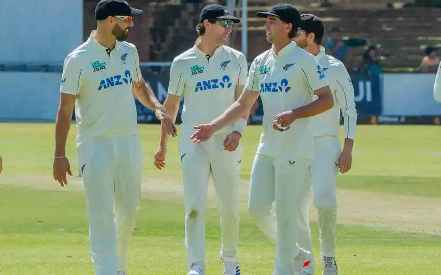 Zak Foulkes with New Zealand players (Source: @BLACKCAPS/X.com)