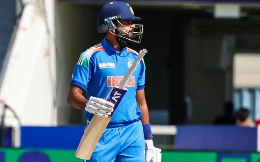 Shreyas Iyer Walking Back To The Pavillion - (Source : AFP)