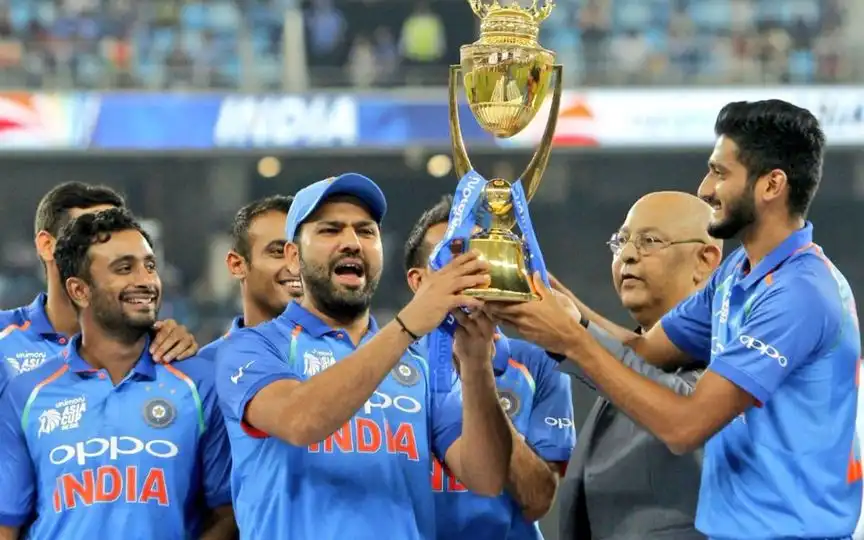 Rohit Sharma and Team India (Source:@SPORTYVISHAL,x.com)