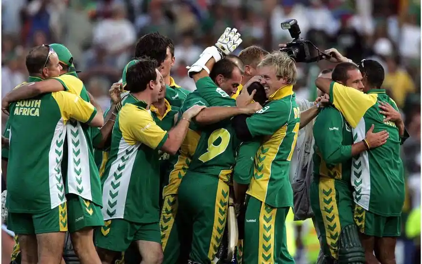 South Africa players celebrating after heroic chase (Source: AFP Photos)