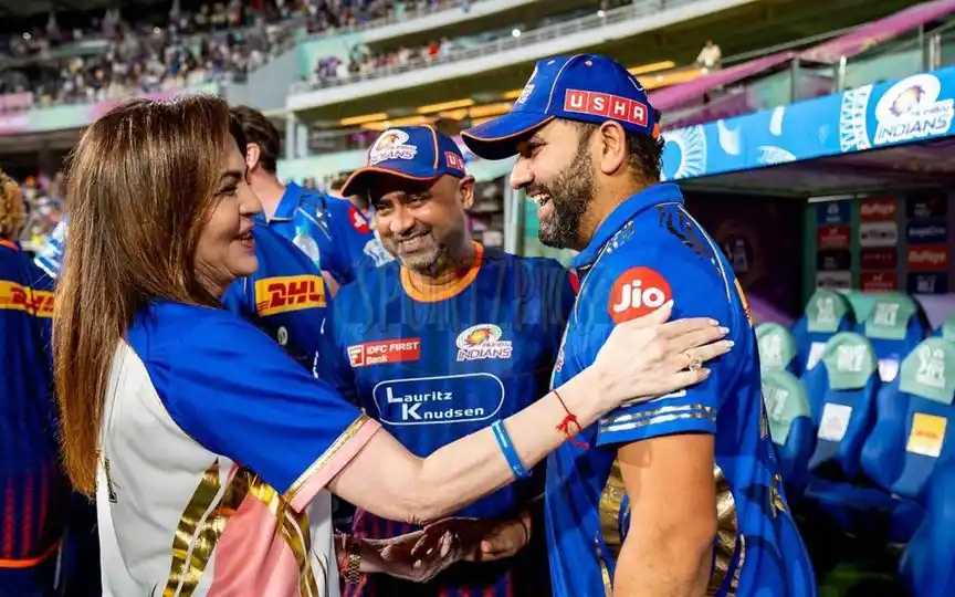 Mumbai Indians Owner - Mukesh Ambani & Nita Ambani (Source:@IMManu_18,x.com)