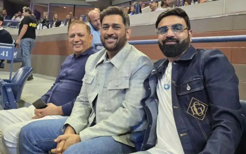 MS Dhoni enjoying US Open [Source: @CricCrazyJohns/x.com]
