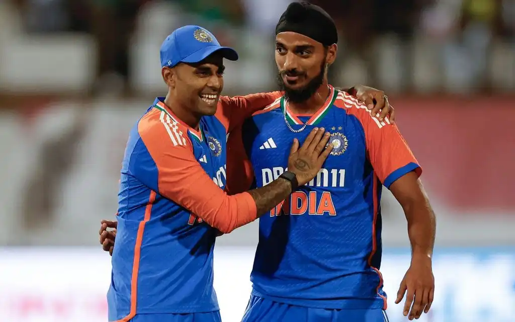 Arshdeep Singh and Suryakumar Yadav in action - (Source : AFP)