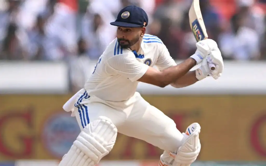 Shreyas Iyer Returns To India colour - (Source : @Johns/X.com)