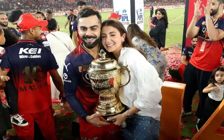 Virat Kohli and Anushka Sharma (Source: @mufaddal_vohra/X.com)