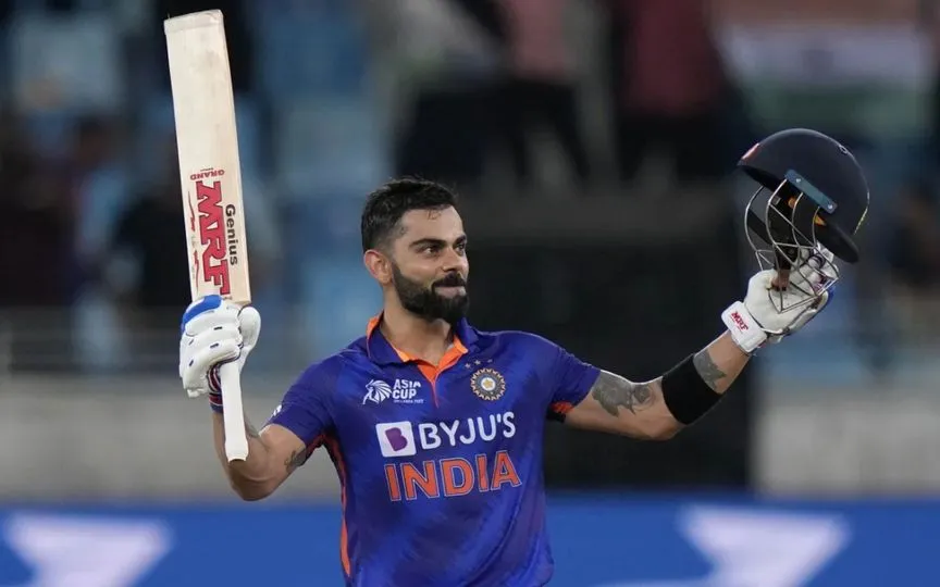 Virat Kohli celebrates after the century [Source: @kishu_kamath/X.com]