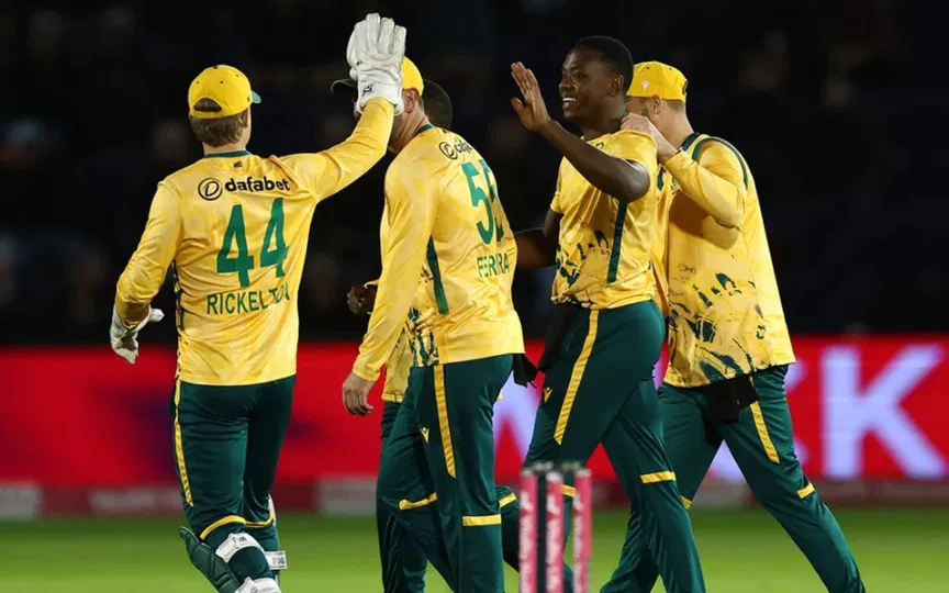 Kagiso Rabada strikes on the first ball [Source: @azim_shah/X.com]