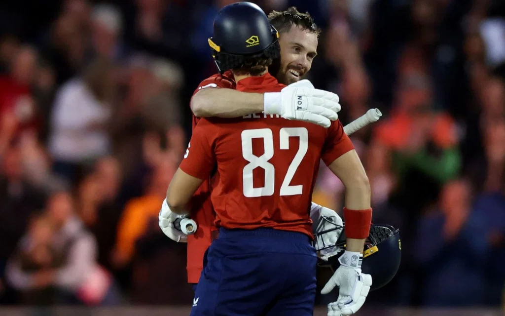 England score 300 runs [Source: AFP Photo]
