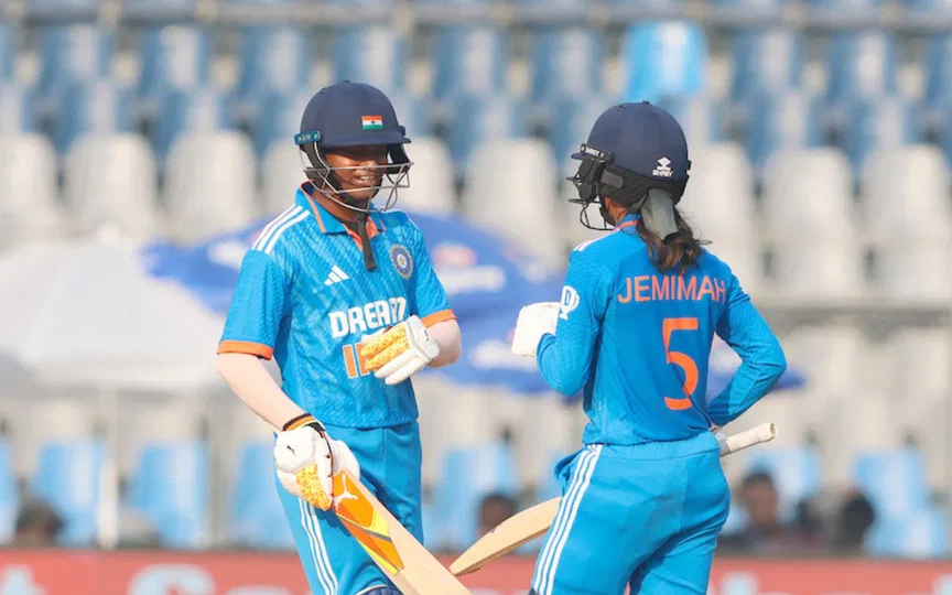 Pooja Vastrakar and Jemimah Rodrigues. [Source - @doncricket_/x.com]