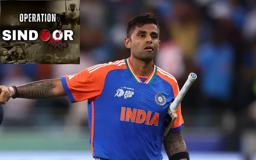 Suryakuymar Yadav's big gesture after victory vs Pakistan [Source: @CricCrazyJohns, @sana_wani0022/X.com]