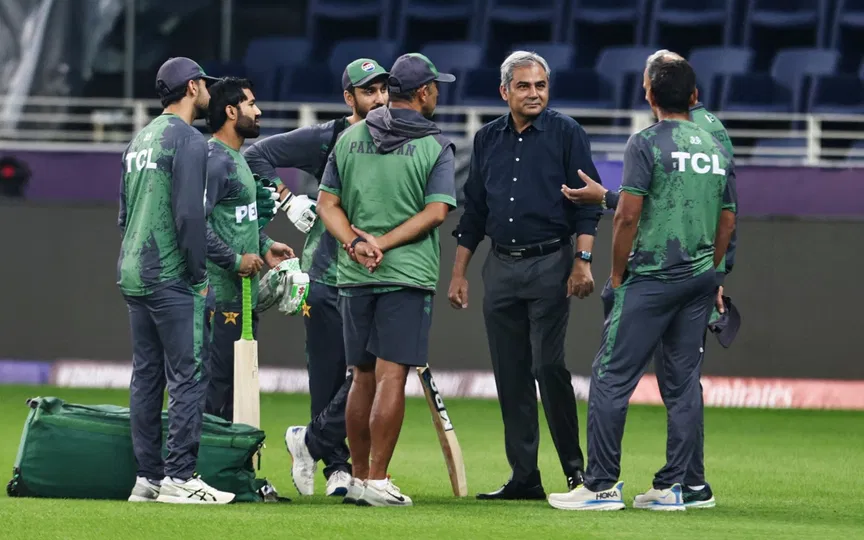 Mohsin Naqvi In conversation with PAK Players - (Source: AFP)