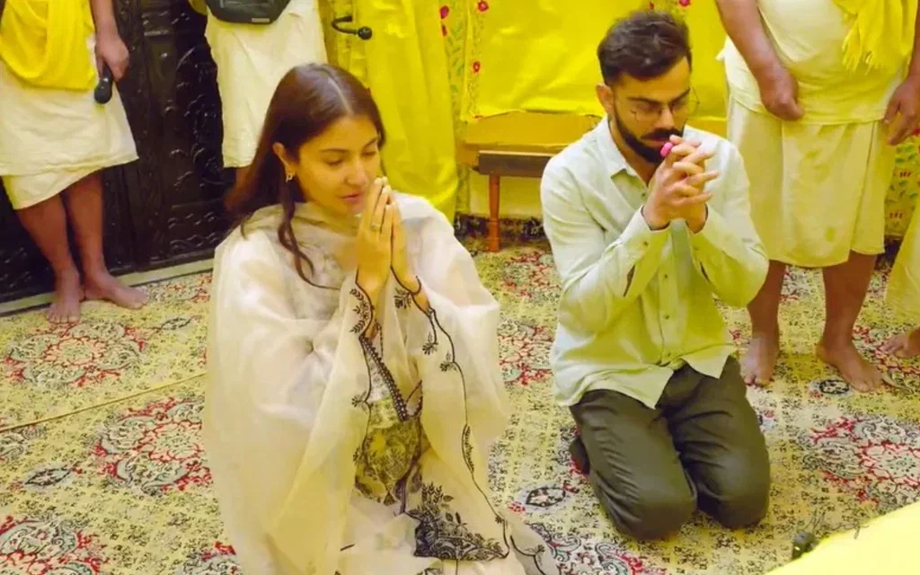 Virat Kohli and Anushka Sharma [Source: @uppish_forever/X.com]