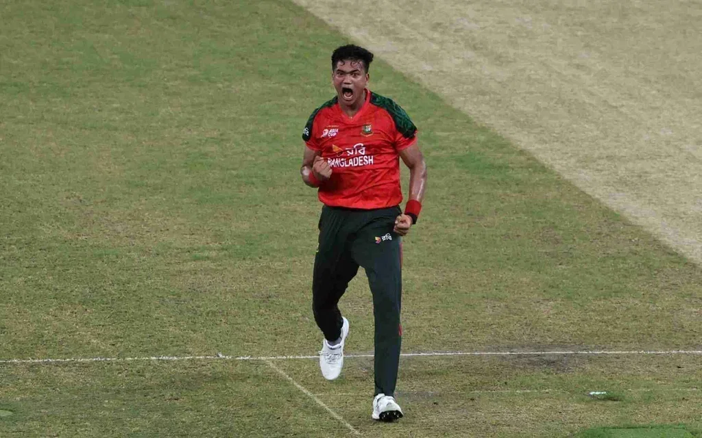 Taskin Ahmed against Pakistan (Source: AFP)