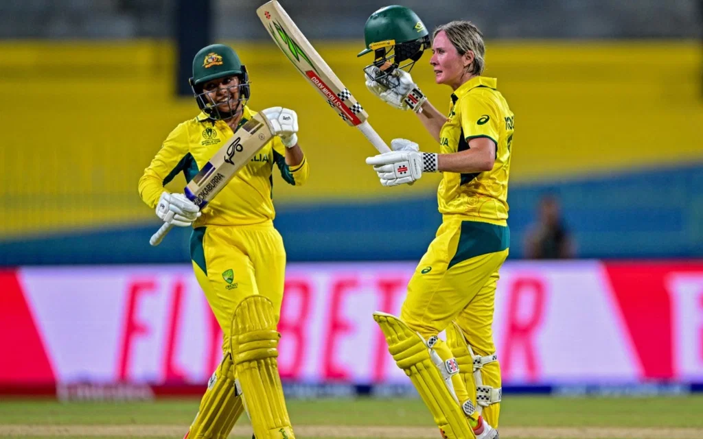 Beth Mooney And Alana King (Source: AFP)