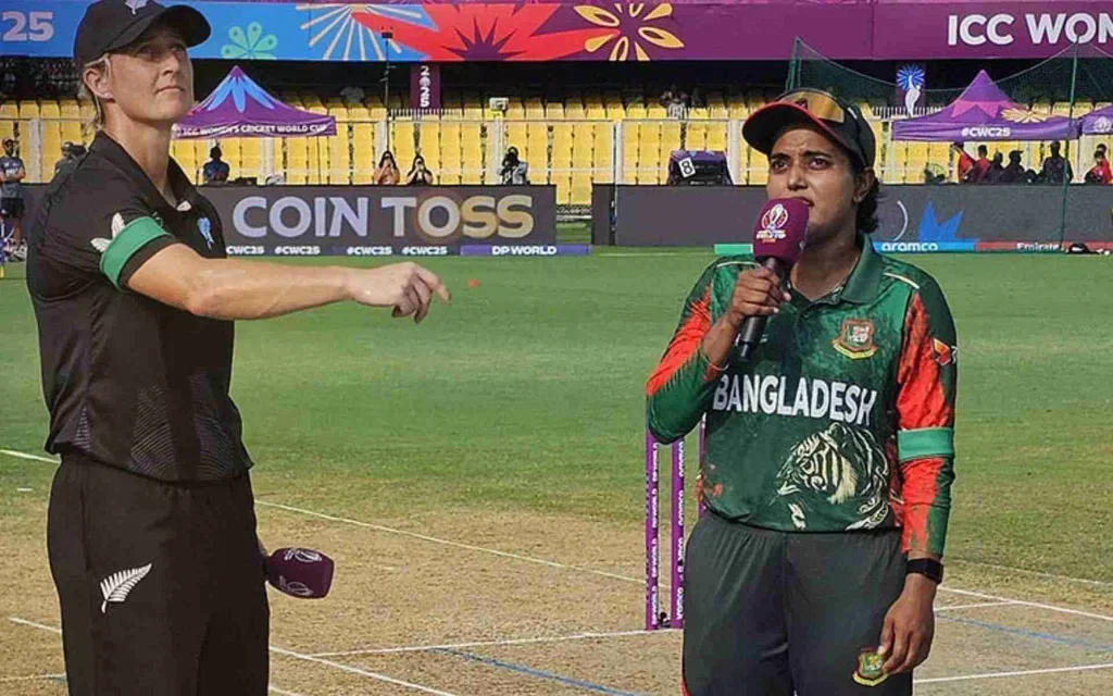 Sophie Devine at toss (Source:@WomenCricketHQ/X.com)