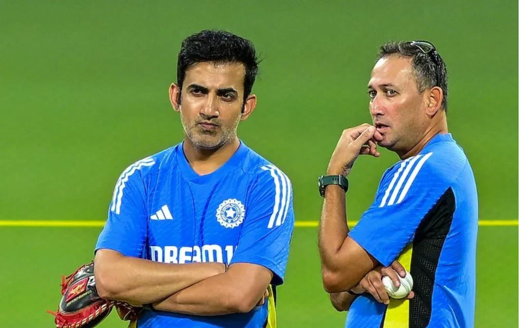 Gautam Gambhir with Ajit Agarkar [Source: X/@GenZified_]