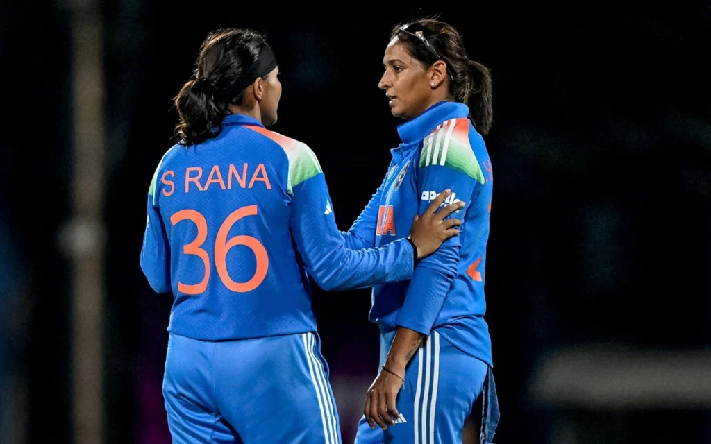 Harmanpreet Kaur and co - (Source : AFP)
