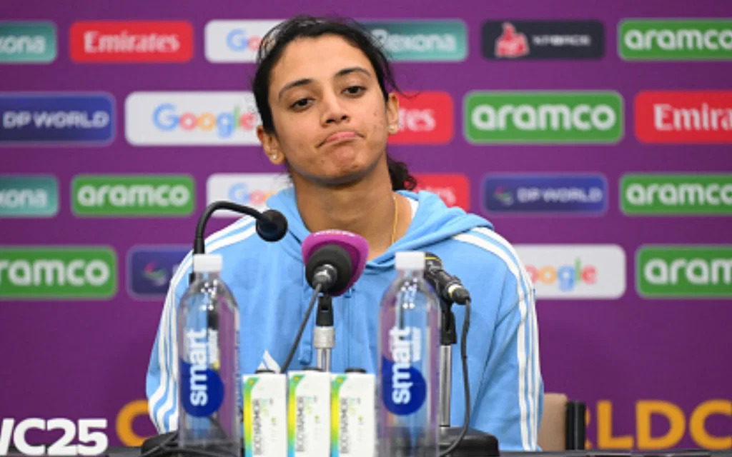 Smriti Mandhana once again took the fall for India's loss [Source: @lav_narayanan/X.com]
