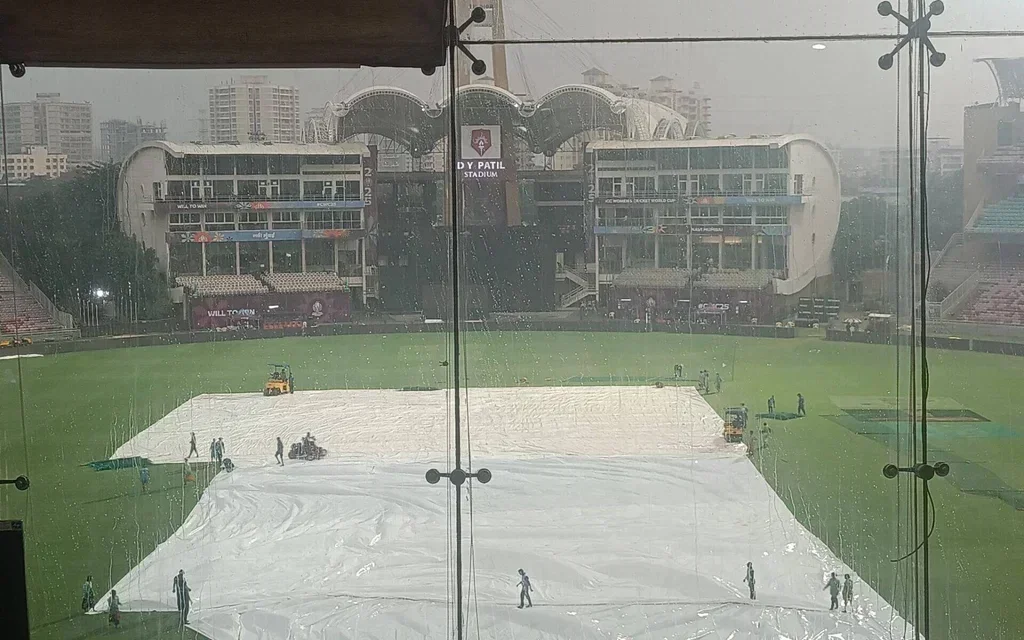 It's raining at DY Patil stadium [Source: @PurnimaMalhotra/X]