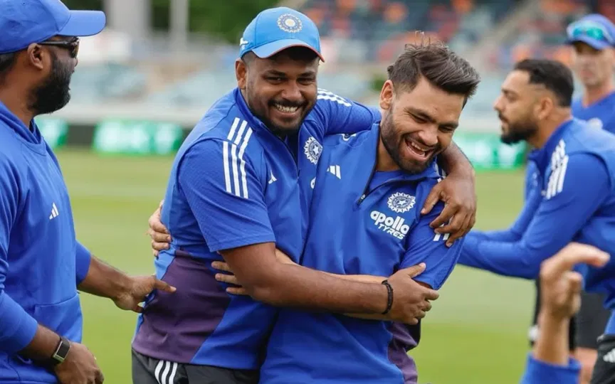 संजू सैमसन की वायरल तस्वीर [स्रोत: @CricCrazyJohns/X.com]