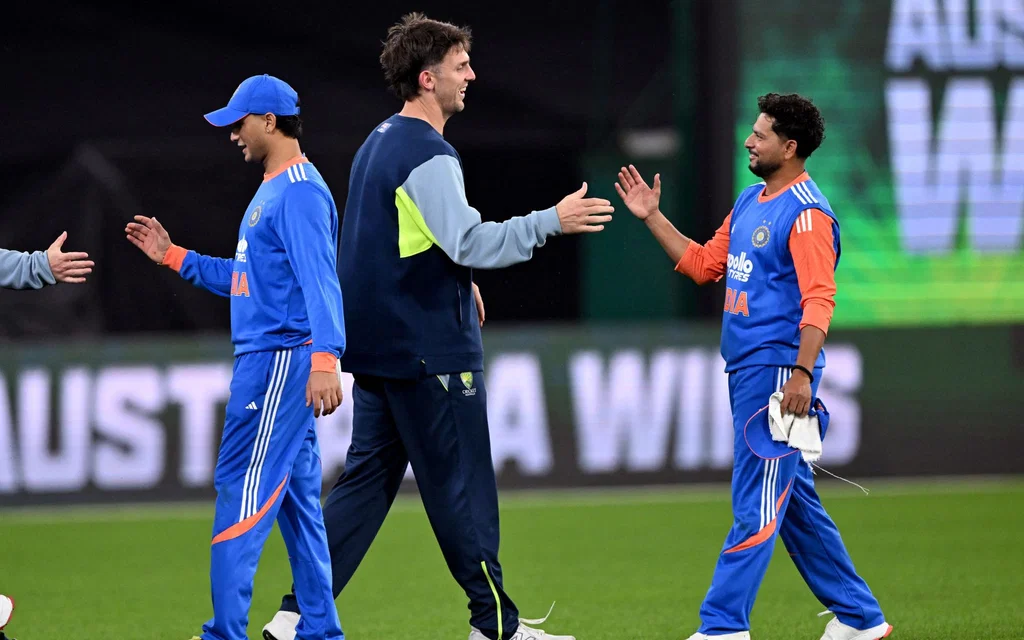 Marsh & Kuldeep Yadav (Source: AFP Photos)