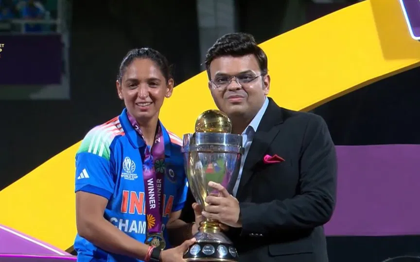 “Thank you guys..”: Harmanpreet Kaur celebrates fans after historic World Cup win