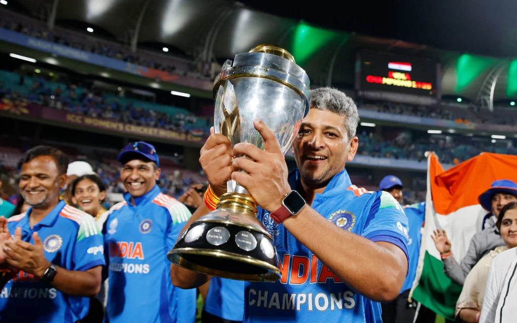 Amol Muzumdar with the trophy [Source: @BCCIWomen/X.com]