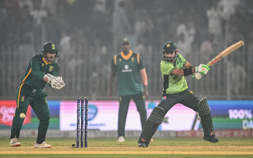 Pakistan keeper Mohammad Rizwan makes rare record with 4 straight fifties vs SA Pakistan keeper Mohammad Rizwan makes rare record with 4 straight fifties vs SA