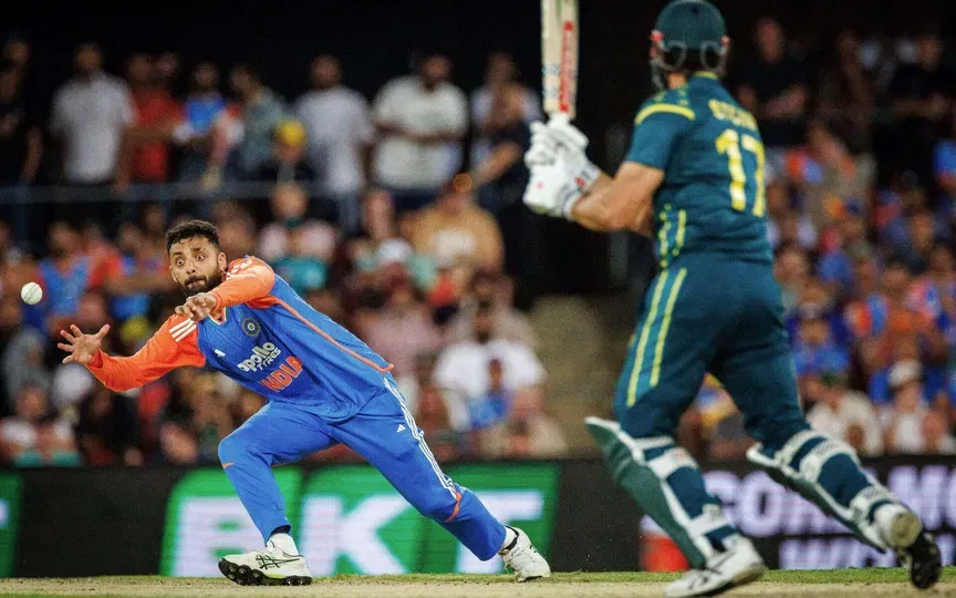 एक्शन में वरुण (स्रोत: एएफपी फोटो)