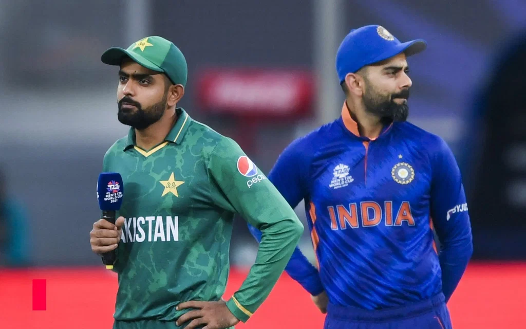 Babar Azam vs Virat Kohli - (Source: AFP)