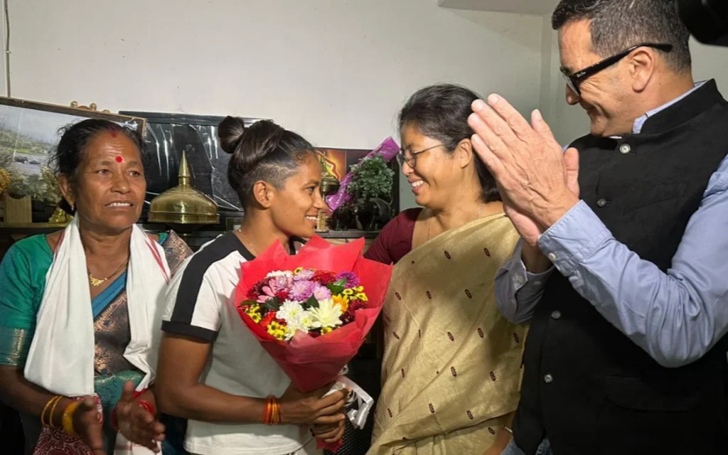 Uma Chetry receives accolades from Assam minister [Source: @CMOfficeAssam/X.com]
