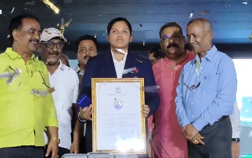 Richa Ghosh gets felicitated news