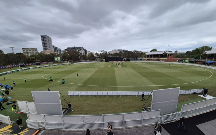 जंक्शन ओवल बारिश - (स्रोत: नेडहॉलस्पोर्ट/एक्स.कॉम)